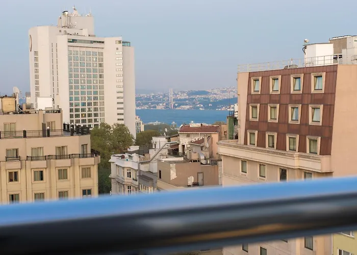 Seminal Taksim Hotell 4*